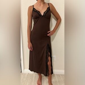 Accents the right places and hides others😊chocolate brown Nightgown